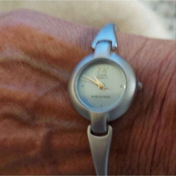 Anne Klien 11 Watch Needs Battery - Picture 3 of 6